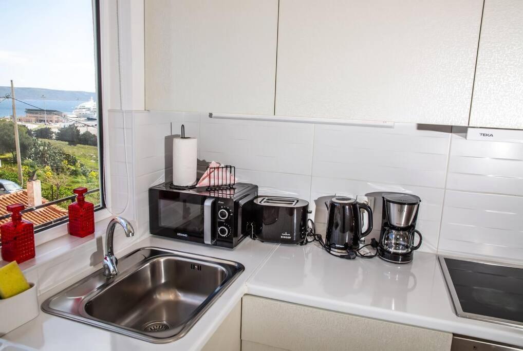 Seafront Central Apt In Lavrio Apartman Kültér fotó