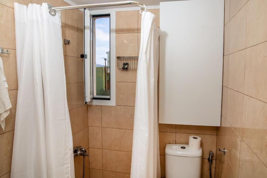 Seafront Central Apt In Lavrio Apartman Kültér fotó