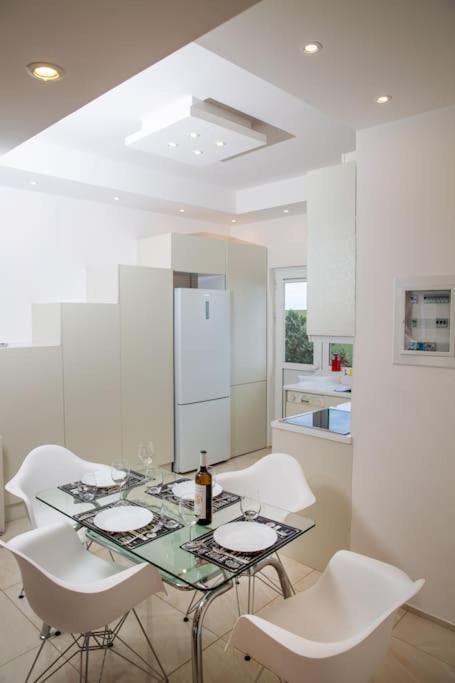 Seafront Central Apt In Lavrio Apartman Kültér fotó