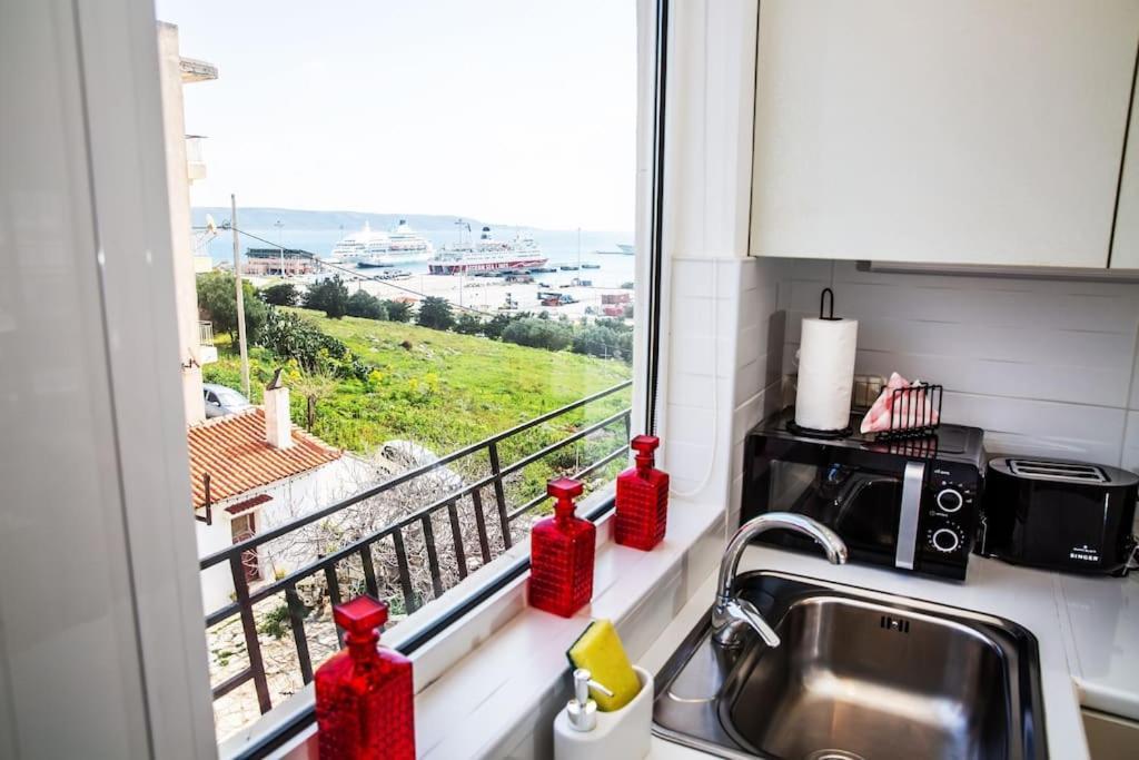 Seafront Central Apt In Lavrio Apartman Kültér fotó