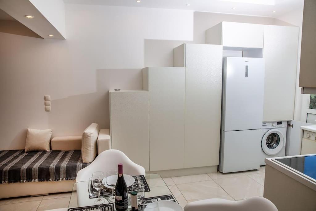Seafront Central Apt In Lavrio Apartman Kültér fotó